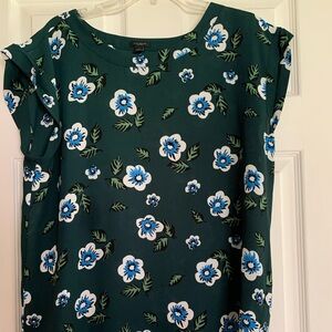 Ann Taylor cap sleeve floral blouse